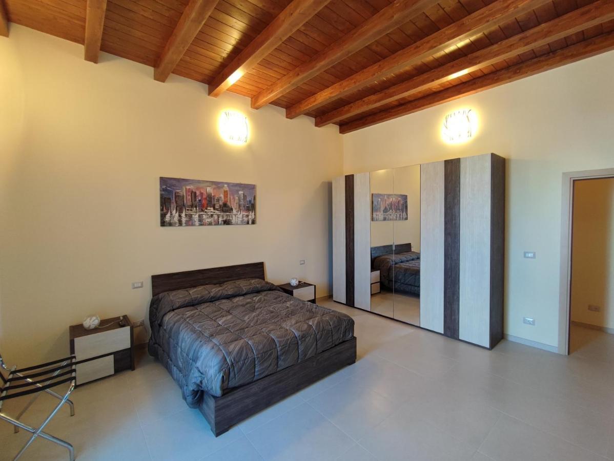 In Centro Rooms And Apartments Isola di Liri ภายนอก รูปภาพ