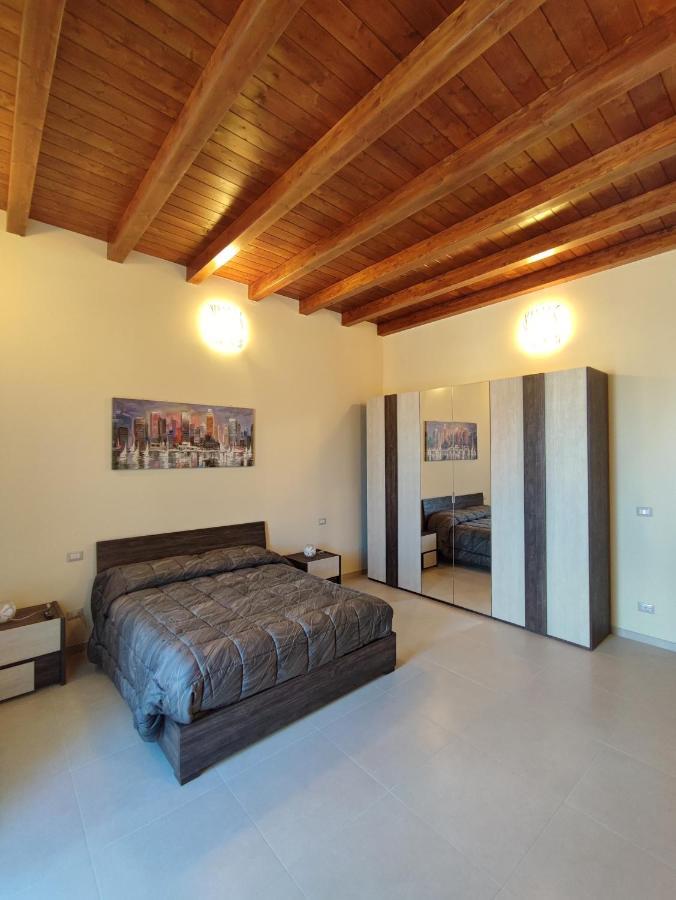 In Centro Rooms And Apartments Isola di Liri ภายนอก รูปภาพ