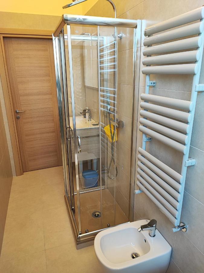 In Centro Rooms And Apartments Isola di Liri ภายนอก รูปภาพ