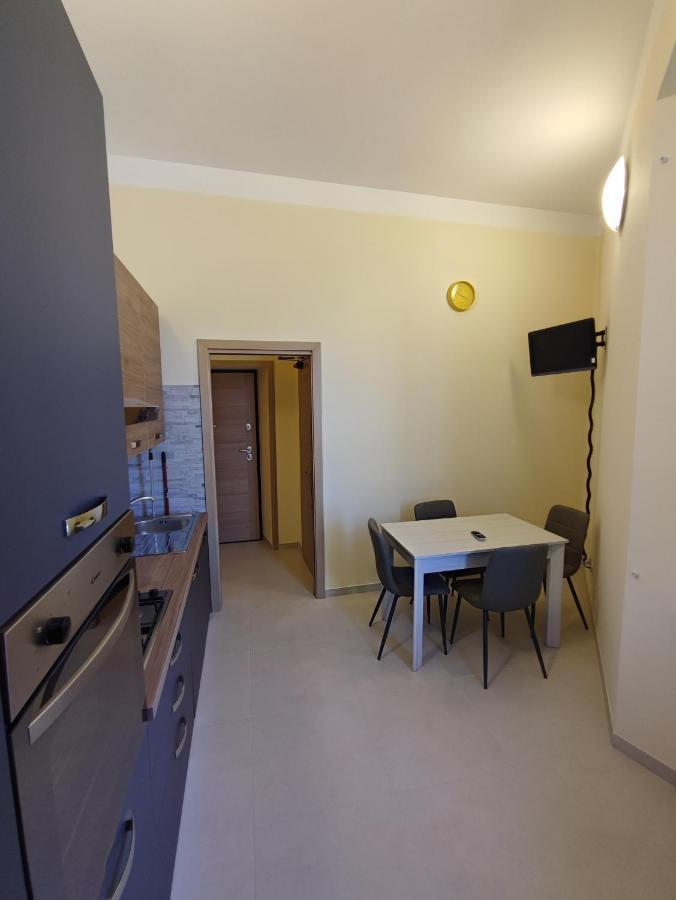 In Centro Rooms And Apartments Isola di Liri ภายนอก รูปภาพ