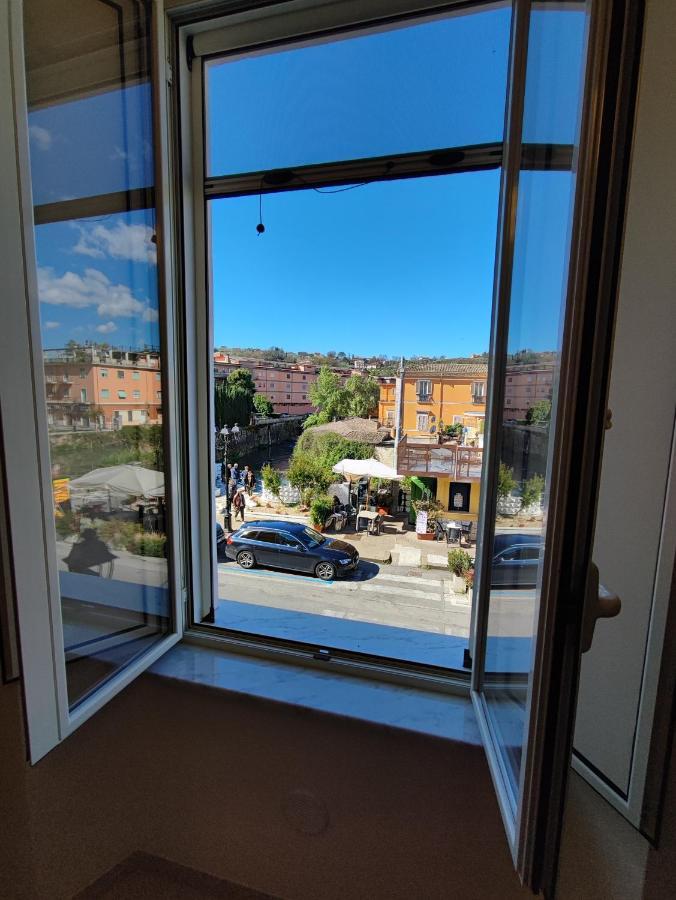 In Centro Rooms And Apartments Isola di Liri ภายนอก รูปภาพ