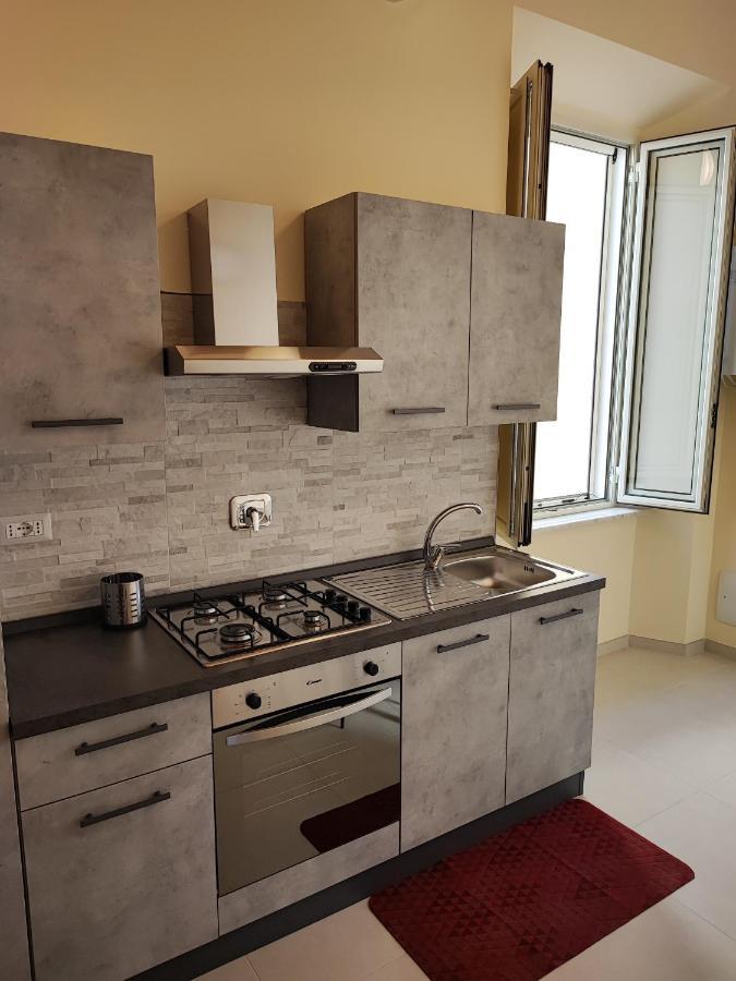 In Centro Rooms And Apartments Isola di Liri ภายนอก รูปภาพ