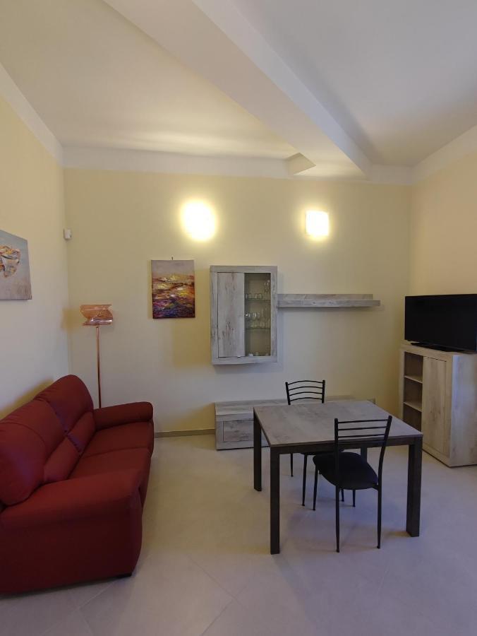 In Centro Rooms And Apartments Isola di Liri ภายนอก รูปภาพ