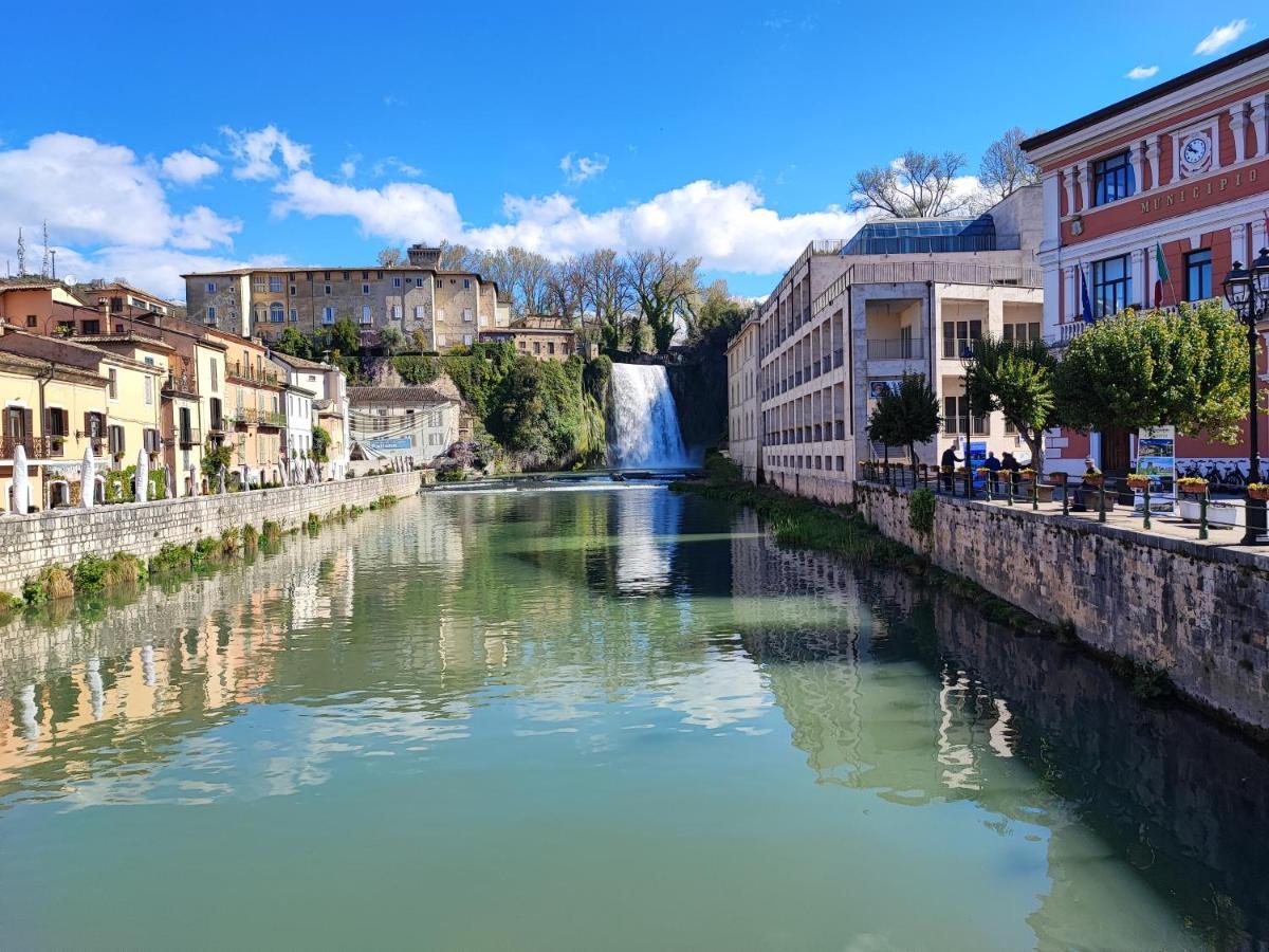 In Centro Rooms And Apartments Isola di Liri ภายนอก รูปภาพ