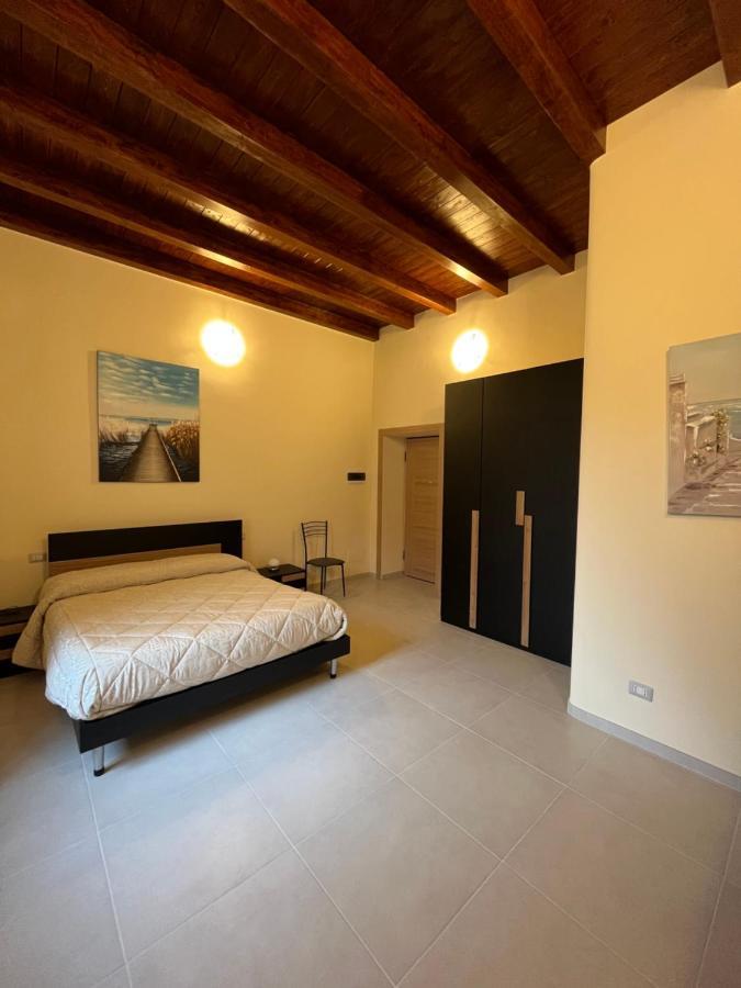 In Centro Rooms And Apartments Isola di Liri ภายนอก รูปภาพ