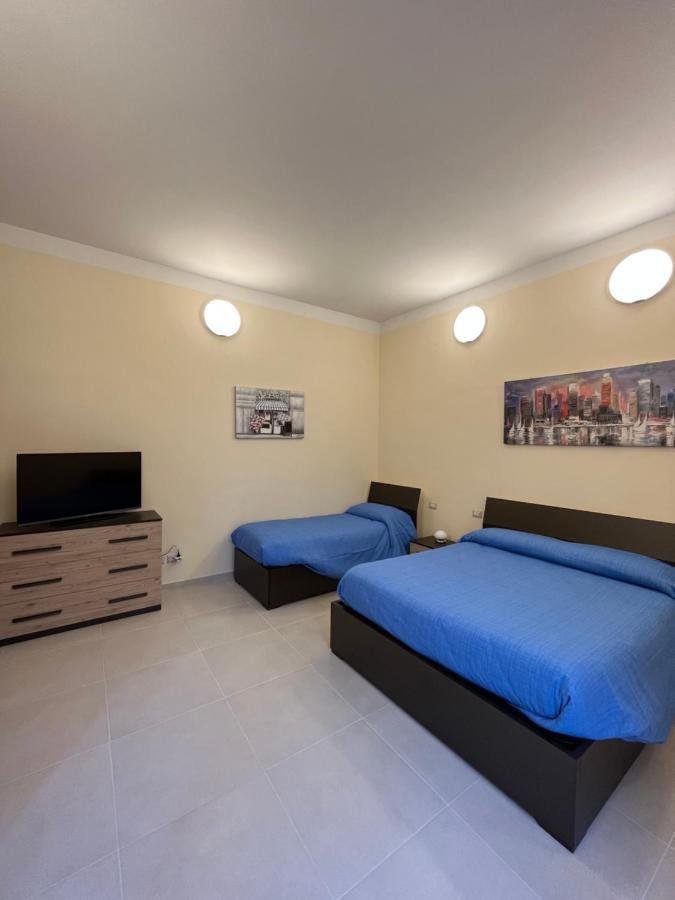 In Centro Rooms And Apartments Isola di Liri ภายนอก รูปภาพ