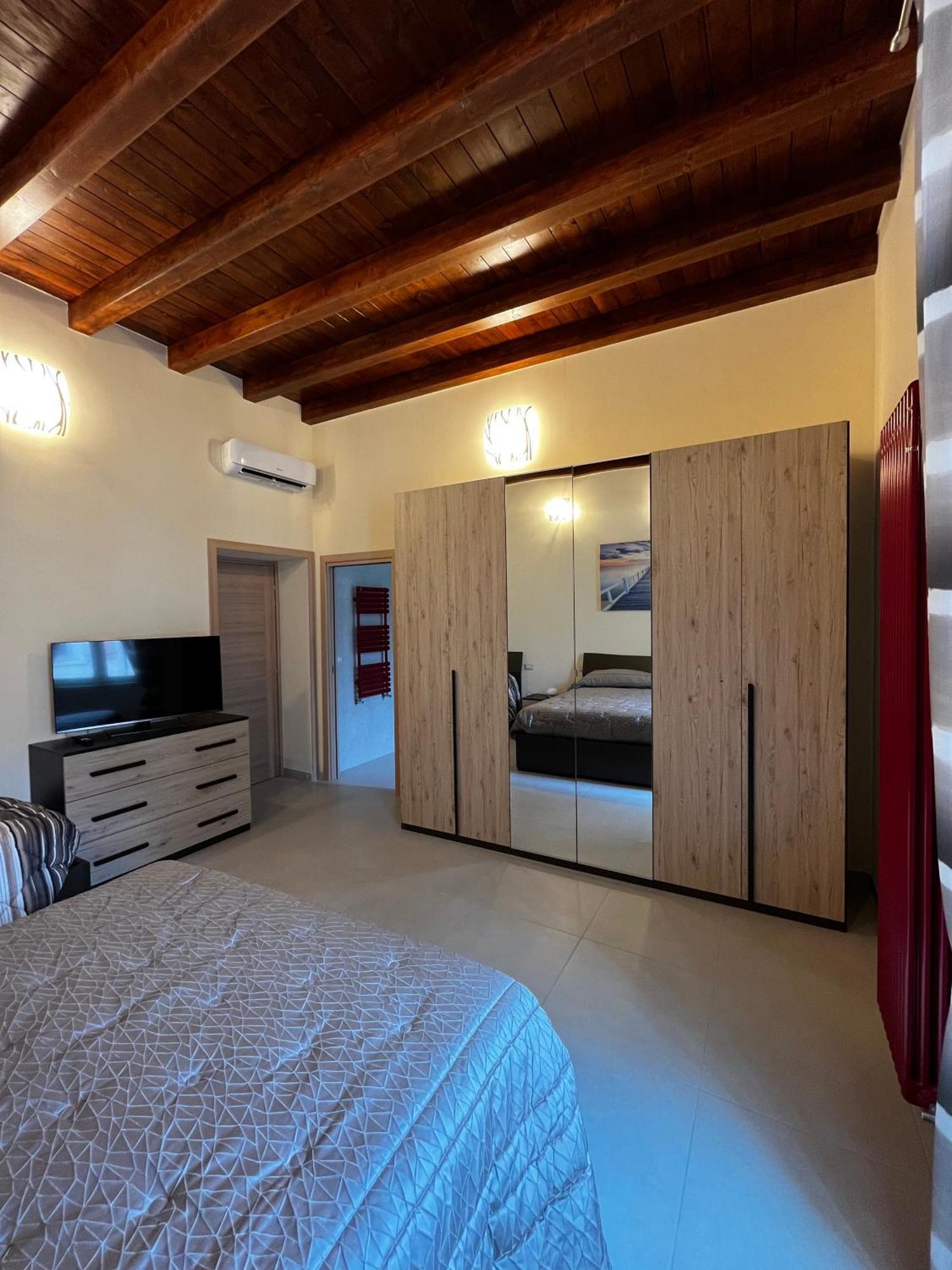 In Centro Rooms And Apartments Isola di Liri ภายนอก รูปภาพ