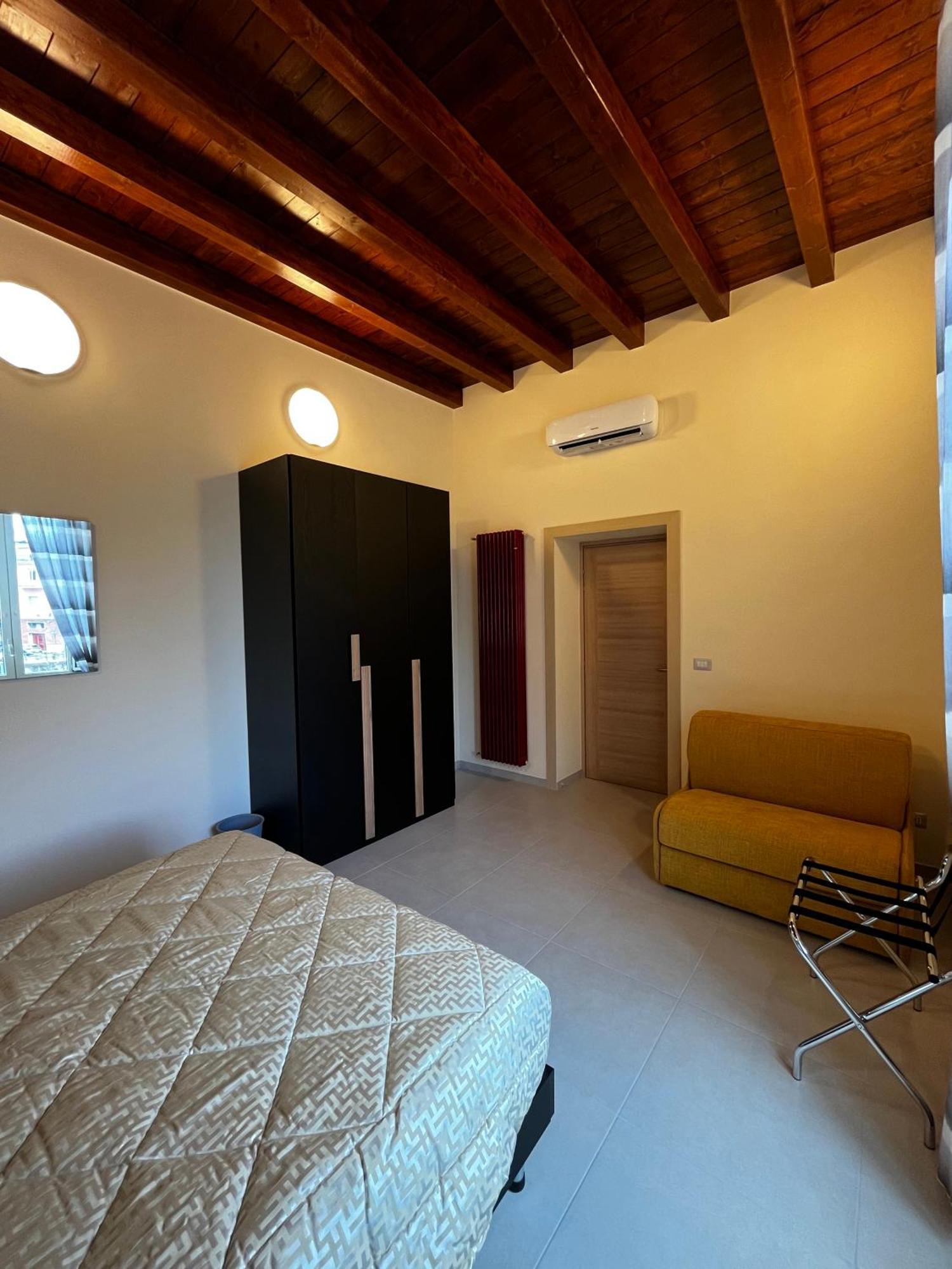 In Centro Rooms And Apartments Isola di Liri ภายนอก รูปภาพ